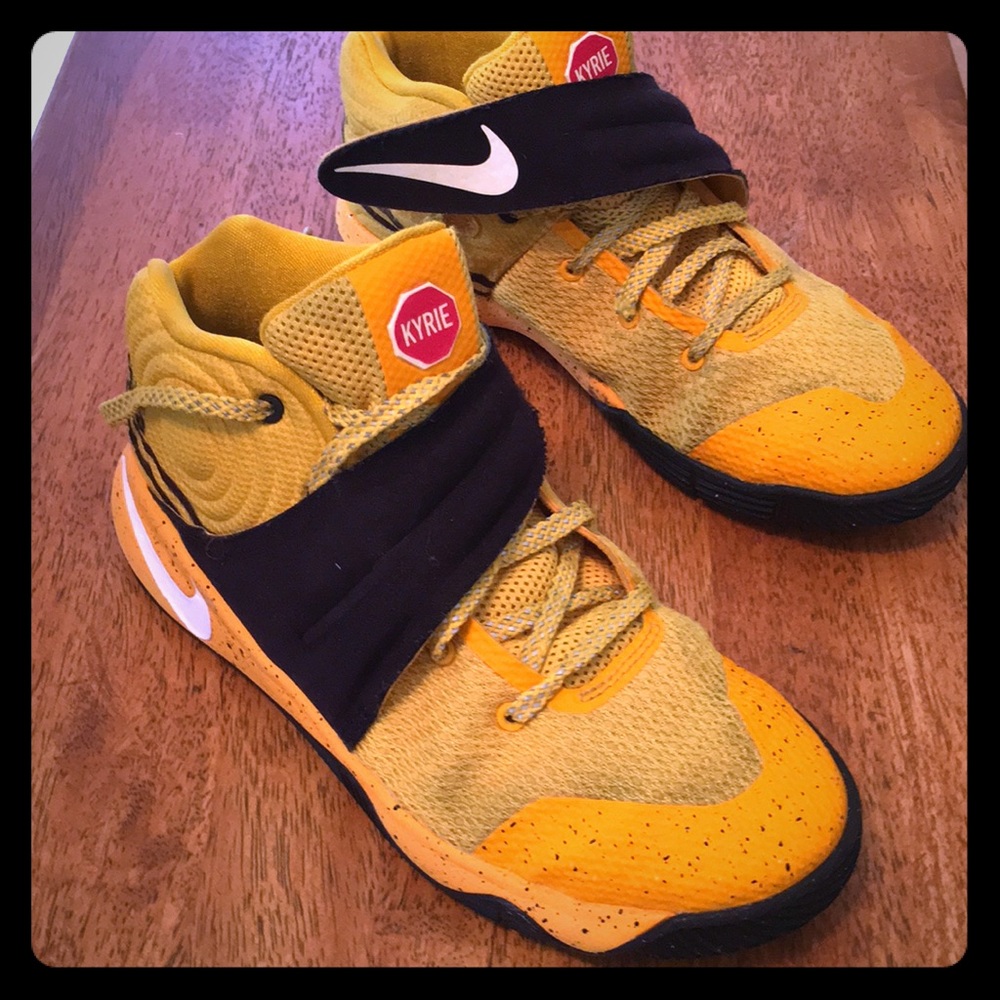 Nike Kyrie school bus edition Basketball shoes